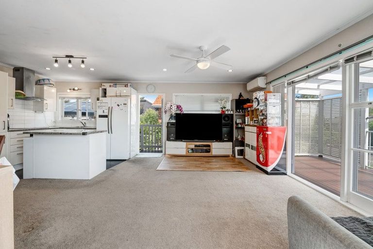 Photo of property in 133 Beach Haven Road, Beach Haven, Auckland, 0626