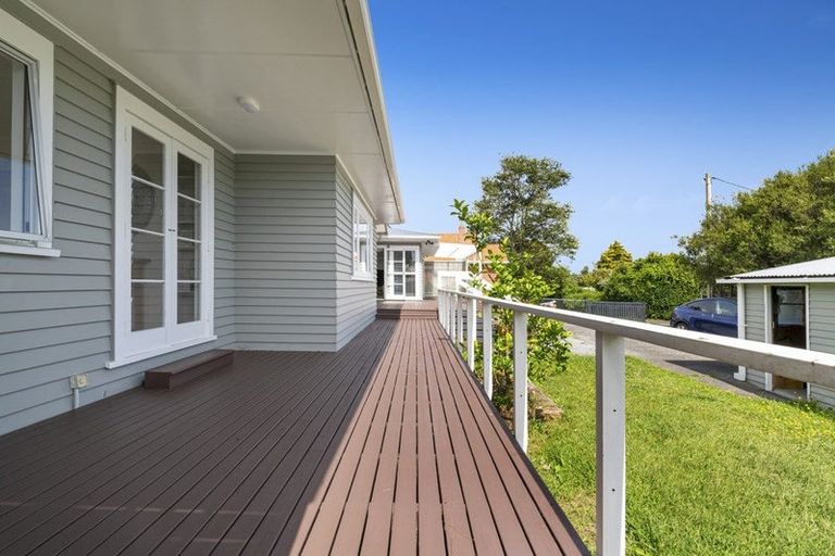 Photo of property in 133 Beach Haven Road, Beach Haven, Auckland, 0626