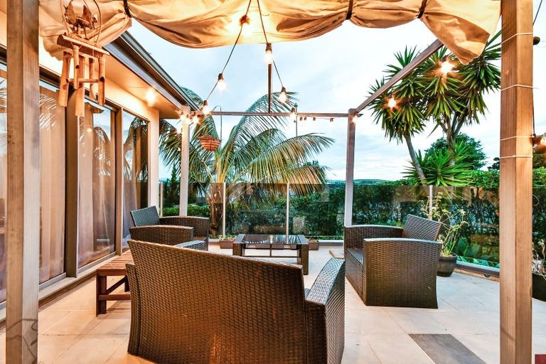 Photo of property in 2 Baverton Drive, Flat Bush, Auckland, 2016