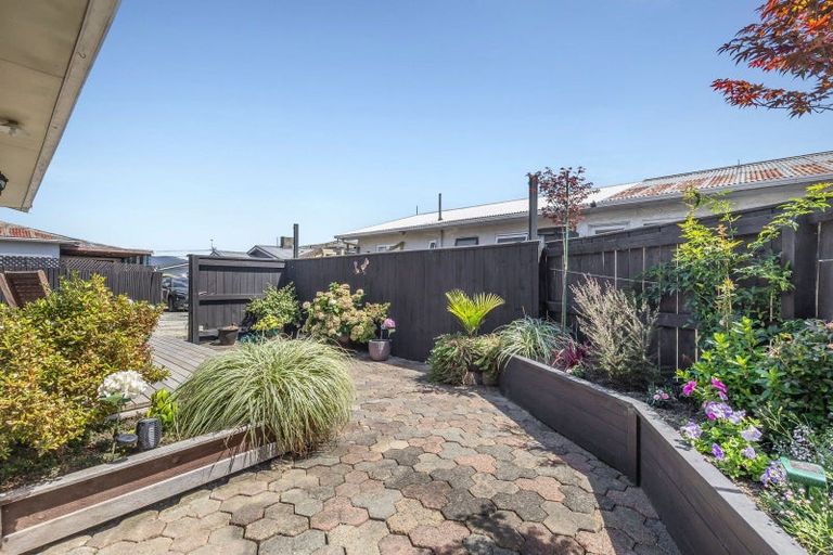 Photo of property in 2/22 Parkers Road, Tahunanui, Nelson, 7011