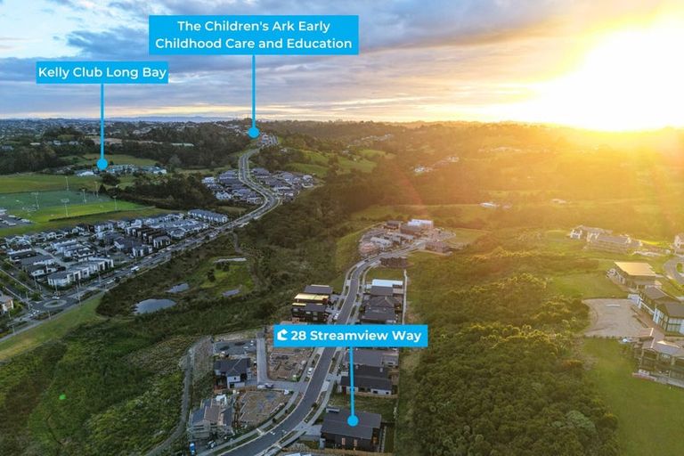 Photo of property in 28 Streamview Way, Long Bay, 0792