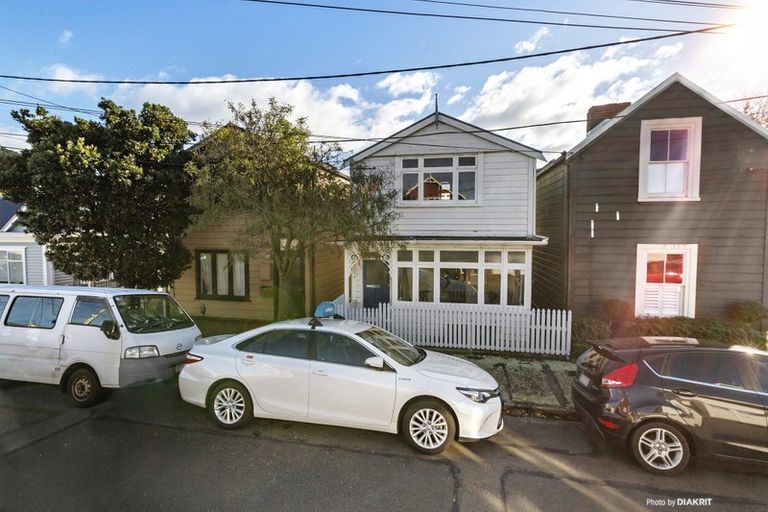 Photo of property in 15 Green Street, Newtown, Wellington, 6021