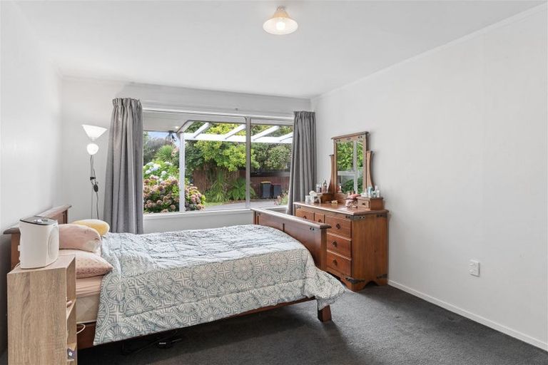 Photo of property in 1/102 Roydvale Avenue, Burnside, Christchurch, 8053