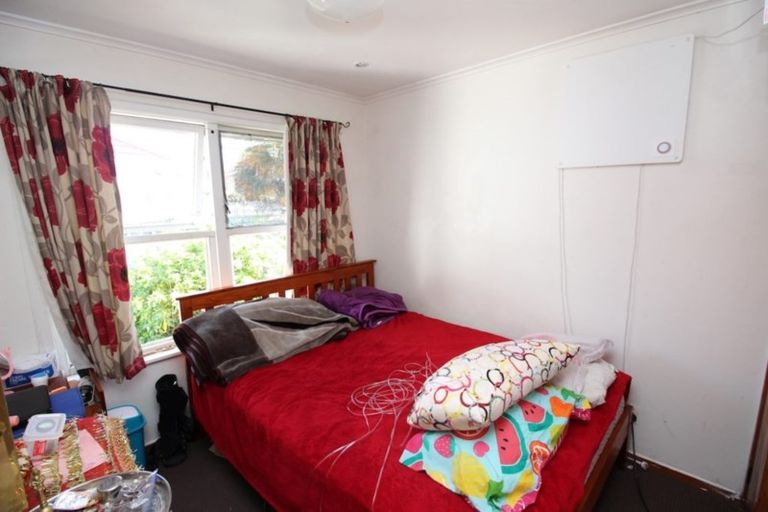 Photo of property in 2/10 Ocean View Road, Northcote, Auckland, 0627