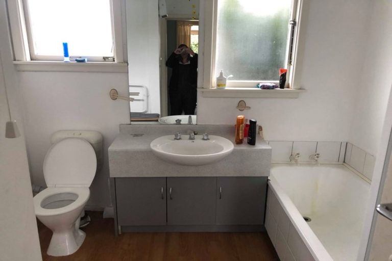 Photo of property in 8 Vivian Street, Burwood, Christchurch, 8083