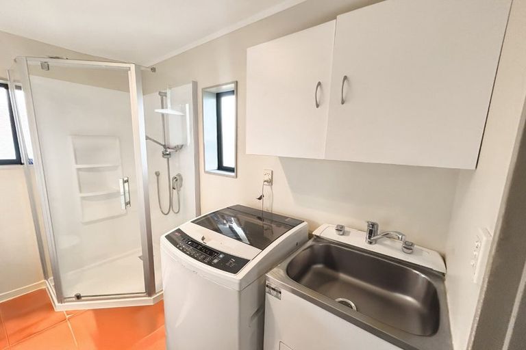 Photo of property in 2 Vine Street, Mangere East, Auckland, 2024