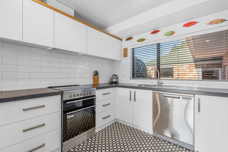 Photo of property in 2 Terrace Road, Leithfield, Amberley, 7481