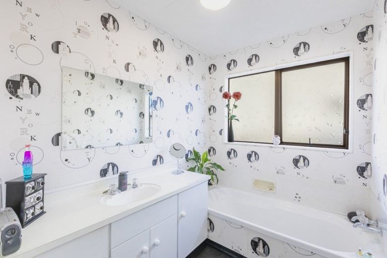 Photo of property in 2/16 Wellington Road, Waipukurau, 4200