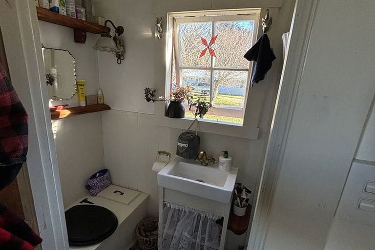 Photo of property in 2 Hill Street, Macraes, Palmerston, 9483