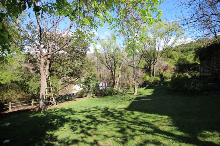 Photo of property in 2 Hazlett Street, Clyde, 9330