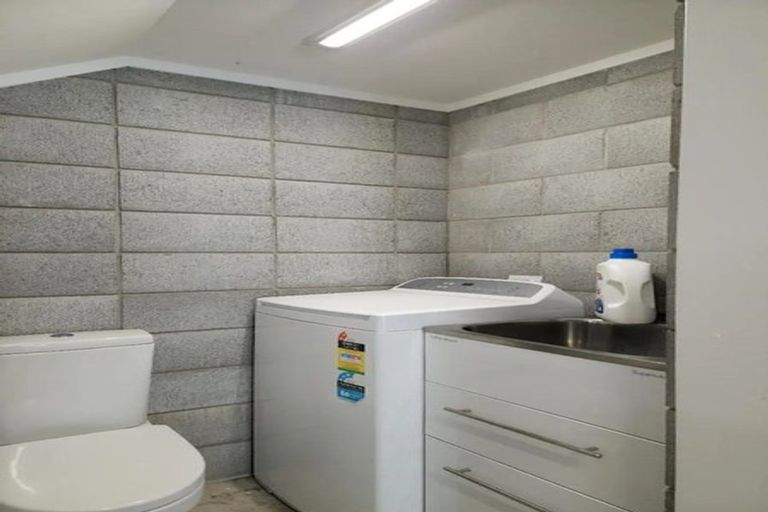 Photo of property in 1152b South Road, Oakura, 4314