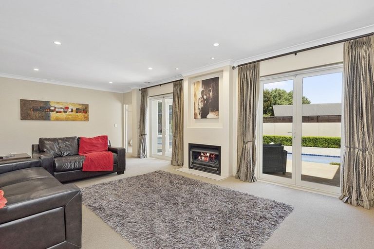 Photo of property in 8 Ravenscourt Place, Huntington, Hamilton, 3210