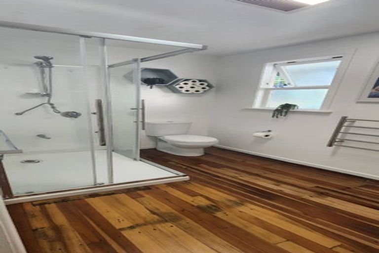 Photo of property in 11 Shackleton Grove, Stokes Valley, Lower Hutt, 5019