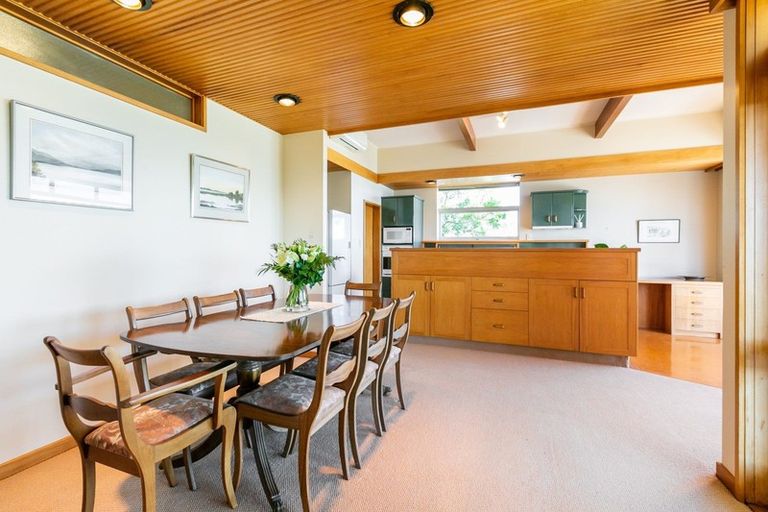 Photo of property in 27 Seapoint Road, Bluff Hill, Napier, 4110