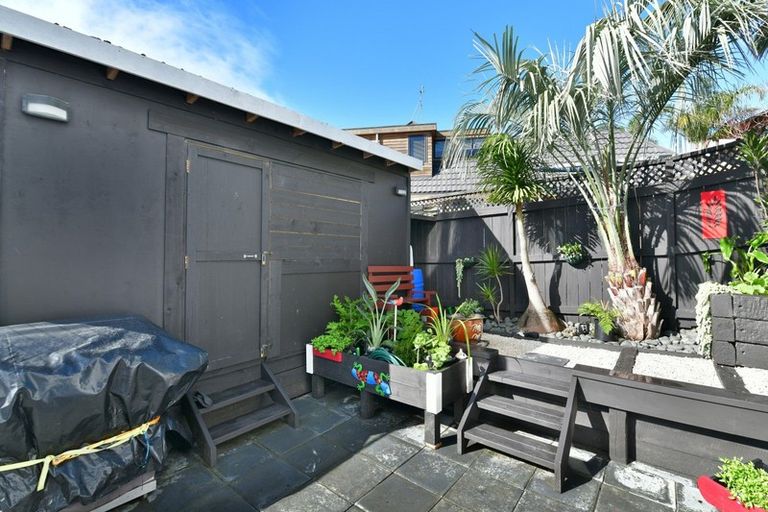 Photo of property in 2/6 Duncansby Road, Stanmore Bay, Whangaparaoa, 0932