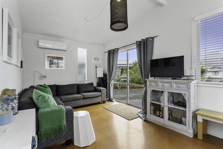 Photo of property in 17 Leo Street, Waihi Beach, 3611