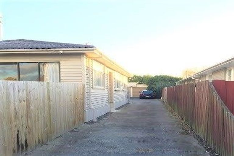 Photo of property in 235 Bower Avenue, North New Brighton, Christchurch, 8083