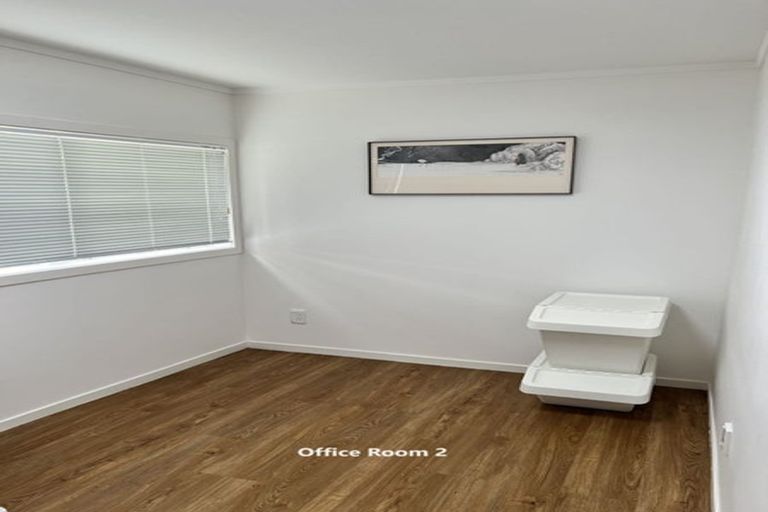 Photo of property in 35 Montgomery Avenue, Rothesay Bay, Auckland, 0630