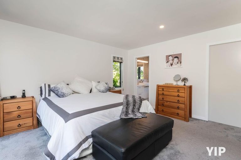 Photo of property in 17a Simla Crescent, Khandallah, Wellington, 6035