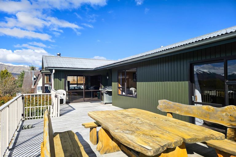 Photo of property in 5 Murray Place, Lake Tekapo, 7999
