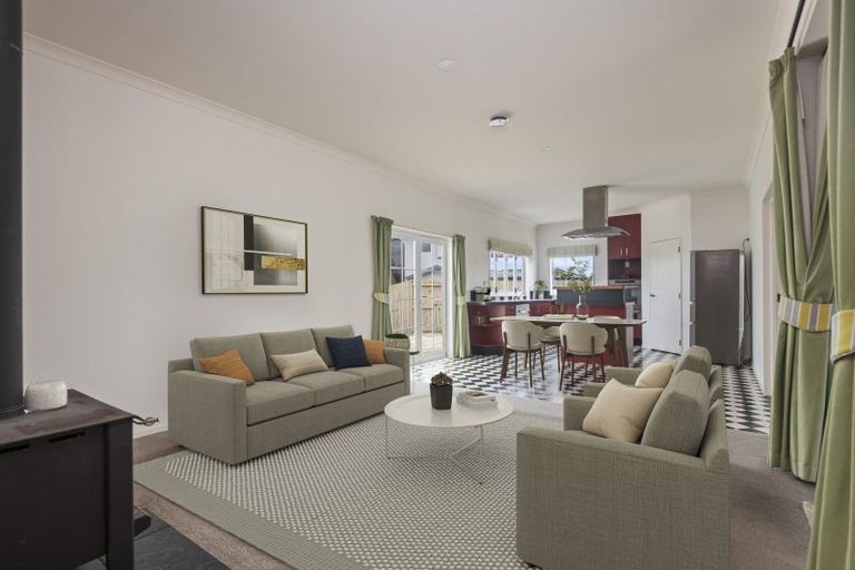 Photo of property in 71 Cashmere Drive, Fitzherbert, Palmerston North, 4410