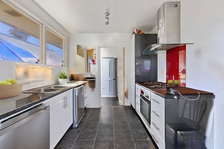 Photo of property in 24 Mountbatten Street, New Brighton, Christchurch, 8061