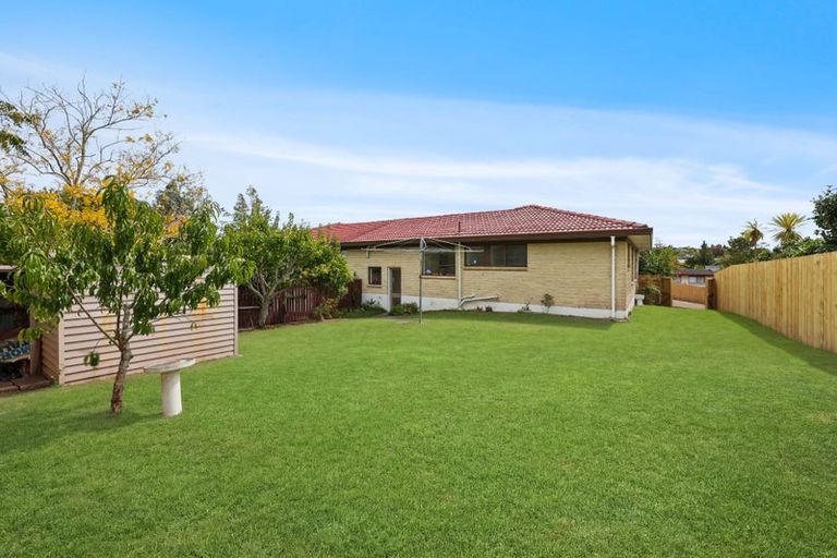 Photo of property in 2/39 Rapallo Place, Farm Cove, Auckland, 2012