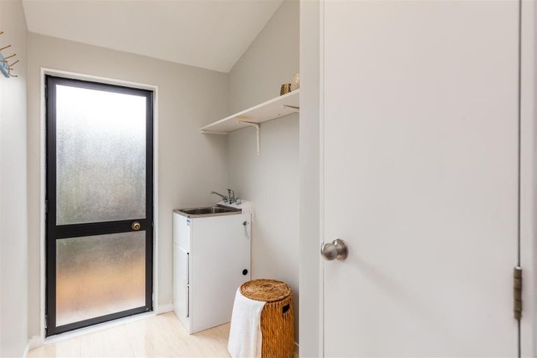 Photo of property in 1/11 Brookfield Road, Te Atatu Peninsula, Auckland, 0610