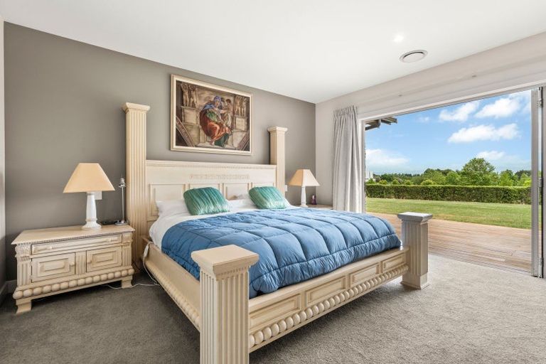 Photo of property in 98 Oxford Street, Martinborough, 5711