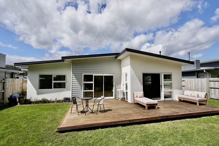 Photo of property in 13 Freedom Drive, Kelvin Grove, Palmerston North, 4414