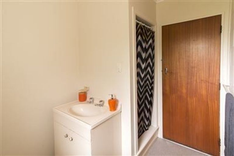 Photo of property in 2/37 Frankmoore Avenue, Johnsonville, Wellington, 6037