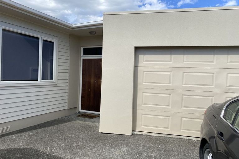 Photo of property in 69a Avondale Road, Taradale, Napier, 4112