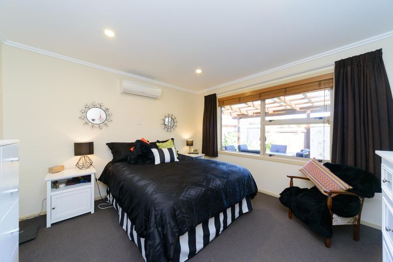 Photo of property in 7 Angelina Way, Kelvin Grove, Palmerston North, 4414