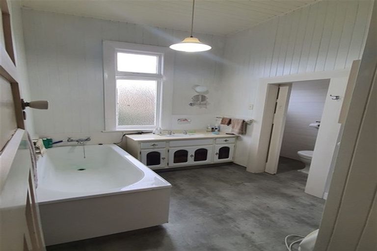 Photo of property in 139 High Street, Waimate, 7924