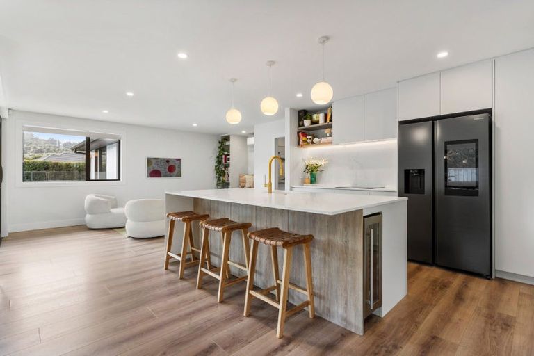Photo of property in 15 Bellamont Street, Kumeu, 0810