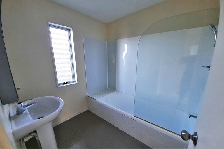 Photo of property in 41 Albionvale Road, Glen Eden, Auckland, 0602