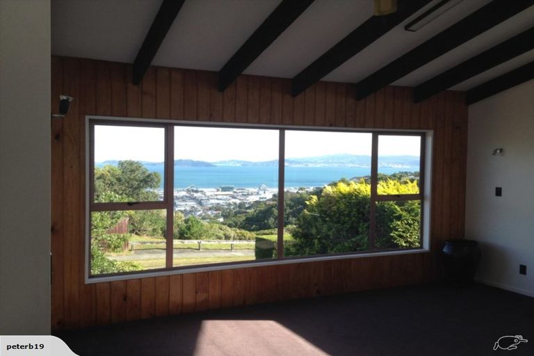 Photo of property in 37 Mulberry Street, Maungaraki, Lower Hutt, 5010
