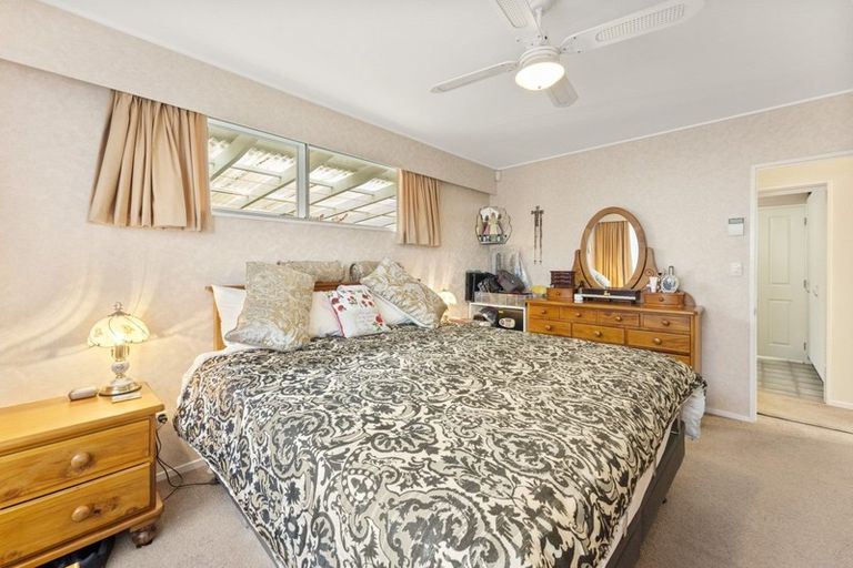 Photo of property in 11 Malaghan Grove, Johnsonville, Wellington, 6037