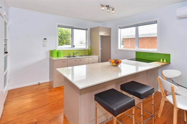 Photo of property in 18 Tampin Road, Hillpark, Auckland, 2102