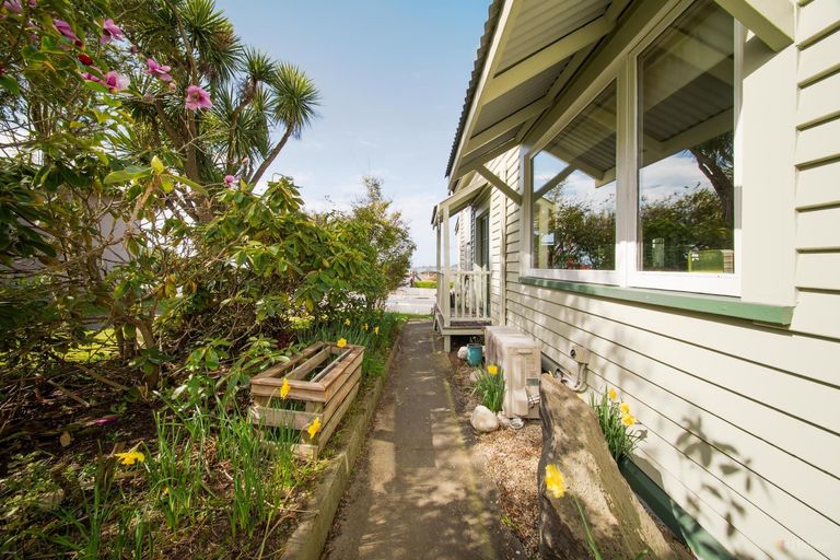 Photo of property in 128 Evans Street, Waimataitai, Timaru, 7910