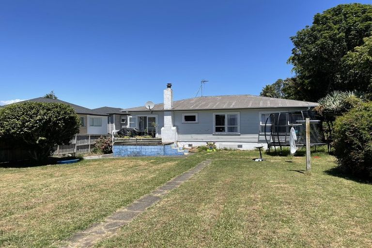 Photo of property in 24 Waipani Road, Te Atatu Peninsula, Auckland, 0610