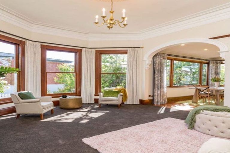 Photo of property in 143 Kenmure Road, Kenmure, Dunedin, 9011