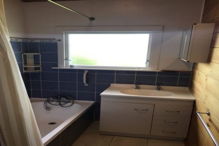 Photo of property in 26 Highbury Crescent, Highbury, Wellington, 6012