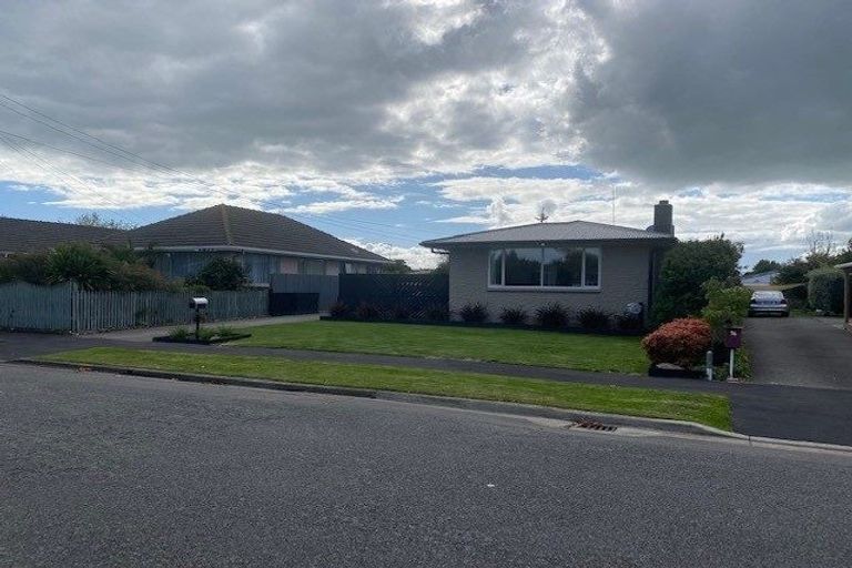 Photo of property in 73 Wingate Street, Redwood, Christchurch, 8051