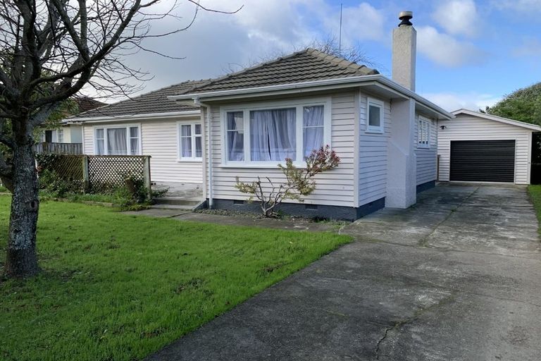Photo of property in 32 Atmore Avenue, Otaki, 5512
