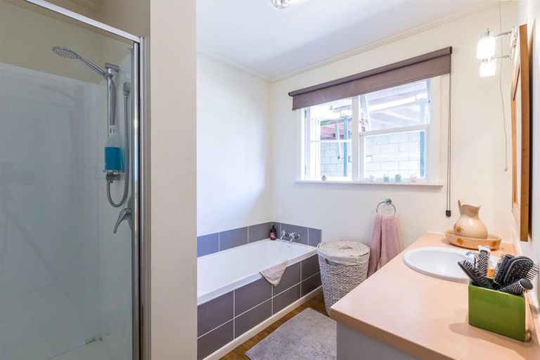 Photo of property in 25 Selwyn Road, Havelock North, 4130