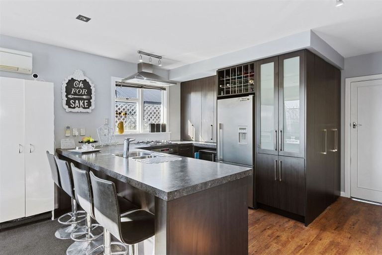 Photo of property in 8 Mappleton Avenue, Burnside, Christchurch, 8053