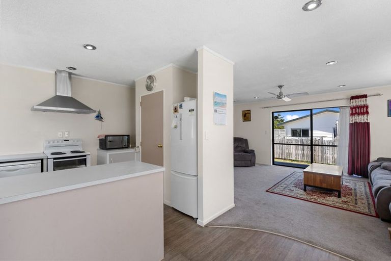 Photo of property in 229 Gravatt Road, Papamoa Beach, Papamoa, 3118