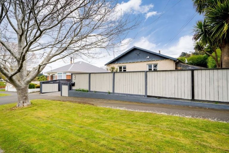 Photo of property in 3 Glenross Street, Glenross, Dunedin, 9011