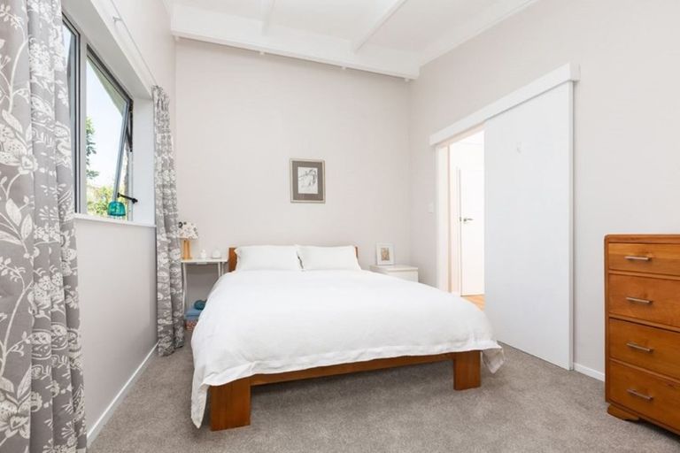 Photo of property in 6 Seatoun Avenue, Leigh, Warkworth, 0985